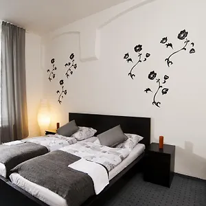 Hostel Opletalova